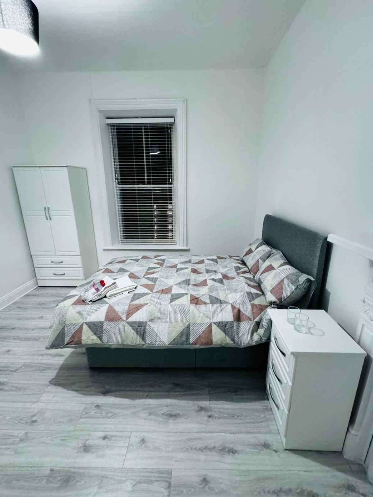 Naas Town - Budget Double Bedrooms Екстер'єр фото